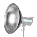 quantuum-beauty-dish-radar-reflector-70cm-silver-attac.jpg