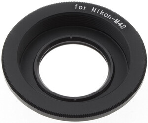 Adapter Nikon - M42 z soczewką MC ostrzy na nieskończoność