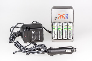 Ładowarka X4 Energy Xpert 800 + 4 akumulatory Energizer