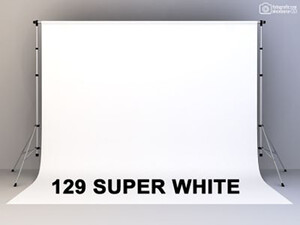 Tło kartonowe 1,35 x 11m na tulei / kolor nr. 129 SUPER WHITE białe