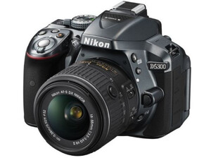 Lustrzanka Nikon D5300 srebrny + ob. 18-55 VR II 