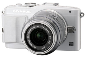 Aparat cyfrowy Olympus E-PL6 biały + ob. 14-42 IIR + Karta SD 16GB