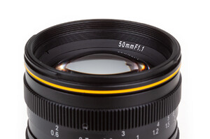 Obiektyw SainSonic Kamlan 50 mm f/1.1 Sony E