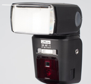 Lampa błyskowa Metz mecablitz 64 AF-1 do Nikon