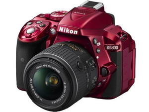 Lustrzanka Nikon D5300 czerwony + ob. 18-55 VR II 