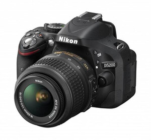 Aparat cyfrowy Nikon D5200 czarny + 18-55 VR
