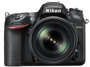 Lustrzanka Nikon D7200 + ob. 18-105 VR czarny 